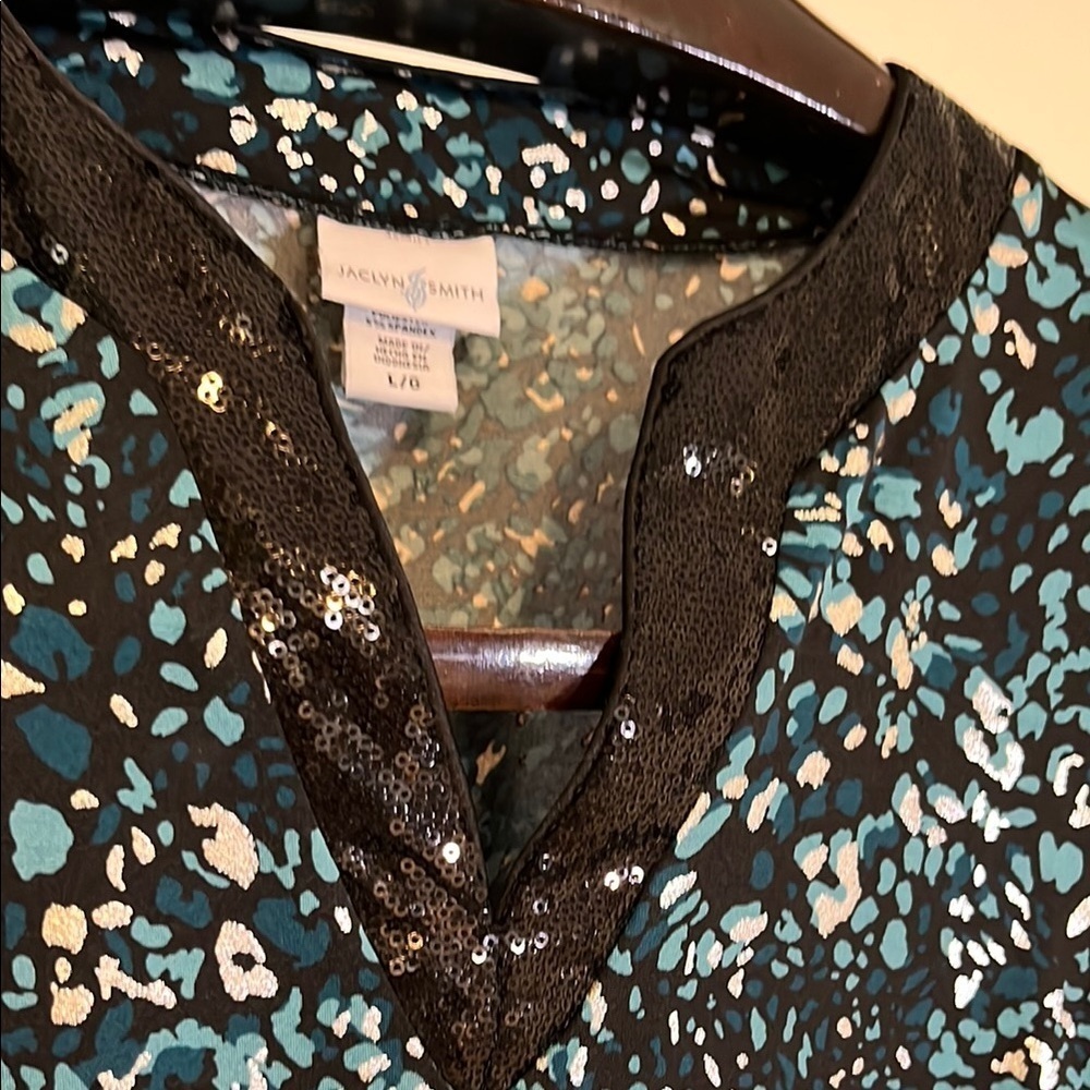 Jaclyn Smith Blue Black Abstract Print Sequin Trim Tunic Top Large - Picture 4 of 7